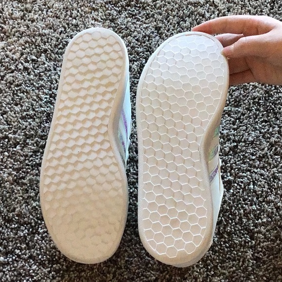 ADIDAS Grand Court Iridescent stripe women’s size 7 (kids size 5) - Picture 5 of 7